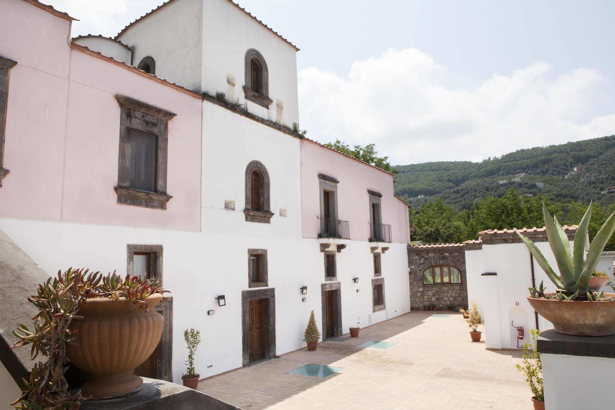 Villa Della Porta - Dimora Storica Віко-Екуенсе Екстер'єр фото